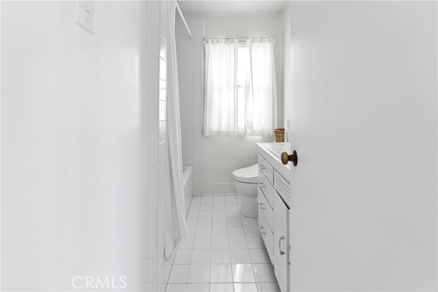 604 Marguerite Avenue, Corona del Mar CA: https://media.crmls.org/medias/24b97a8d-a02d-47dc-b7fe-7d2ce2da27e7.jpg