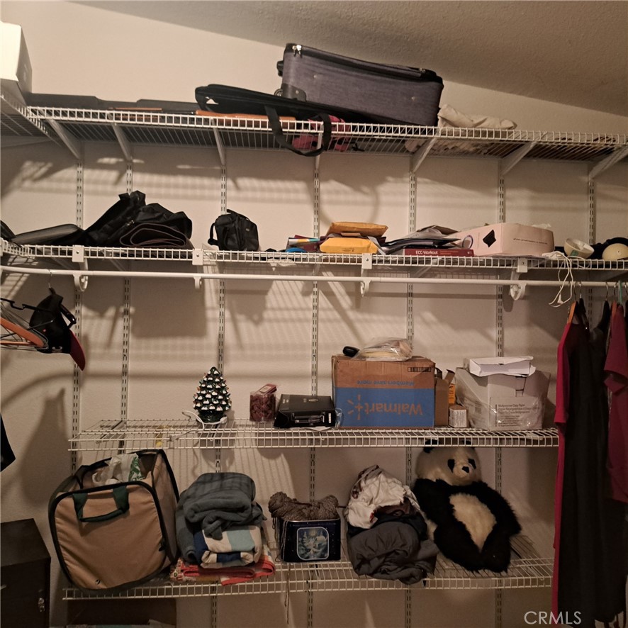 https://media.crmls.org/medias/24ba4b1b-9892-430c-8c0a-9b55a41d9a90.jpg?preset=X-Large