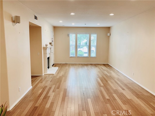 Detail Gallery Image 3 of 42 For 67 Reunion, Irvine,  CA 92603 - 3 Beds | 3 Baths