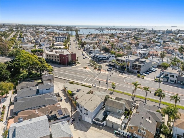 Detail Gallery Image 35 of 39 For 5829 E 2nd, Long Beach,  CA 90803 - 4 Beds | 3 Baths