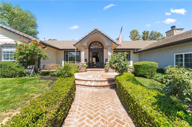 34037 Agua Dulce Canyon Road, Agua Dulce CA: https://media.crmls.org/medias/24bb1dcd-5907-41d8-b2ba-0e75c3c0e42c.jpg