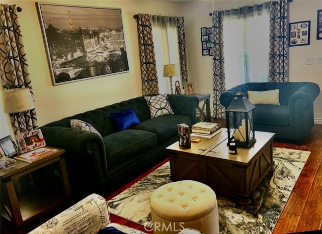 Detail Gallery Image 3 of 24 For 3595 Santa Fe #26,  Long Beach,  CA 90810 - 3 Beds | 2 Baths