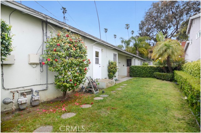 1314 Palm Avenue, Huntington Beach CA: https://media.crmls.org/medias/24bf0a27-6a6c-48e0-be32-dc8265caca72.jpg