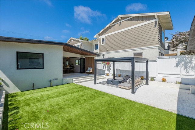 600 26th Street, Manhattan Beach, California 90266, 3 Bedrooms Bedrooms, ,2 BathroomsBathrooms,Residential,Sold,26th,SB22148889