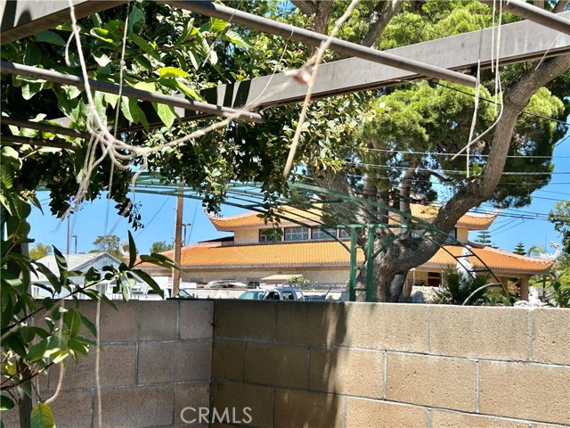 4906 W 5th Street, Santa Ana CA: https://media.crmls.org/medias/24bfa719-7253-4d2a-86b3-195f46e2bbed.jpg