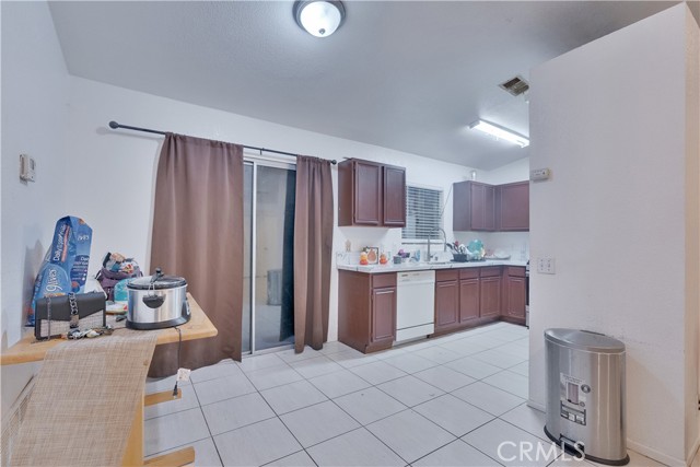 Detail Gallery Image 8 of 16 For 16575 via Montana, Desert Hot Springs,  CA 92240 - – Beds | – Baths