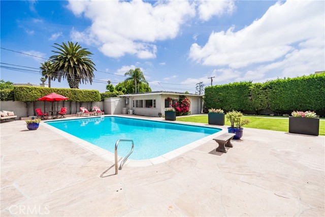 1031 E Andrews Drive, Long Beach CA: https://media.crmls.org/medias/24c03a15-a048-4144-a984-a5d4c4e090c7.jpg