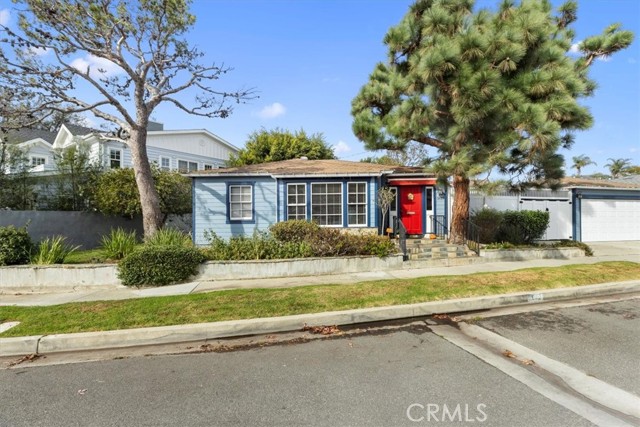 1615 Magnolia Avenue, Manhattan Beach, California 90266, 3 Bedrooms Bedrooms, ,1 BathroomBathrooms,Residential,Sold,Magnolia,SB24246548