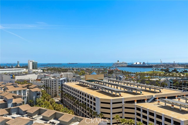 400 W Ocean Boulevard, Long Beach CA: https://media.crmls.org/medias/24c07e7e-ac30-40c2-b364-f20a6919840d.jpg