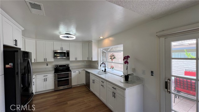 Detail Gallery Image 3 of 27 For 27112 via Chiquero #B,  San Juan Capistrano,  CA 92675 - 3 Beds | 2 Baths
