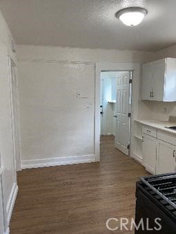 https://media.crmls.org/medias/24c153c9-7377-4afb-8053-ff3fac807f3c.jpg?preset=X-Large