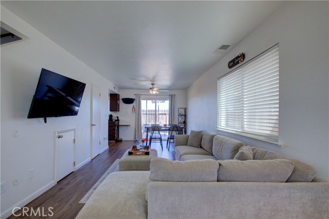 Detail Gallery Image 6 of 39 For 1355 Vine Ave, Atwater,  CA 95301 - 3 Beds | 1/1 Baths