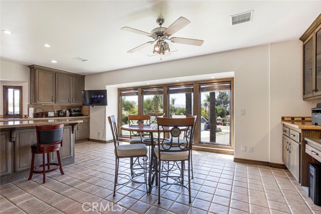 3225 Yardley Place, Simi Valley CA: https://media.crmls.org/medias/24c31b65-115d-46b1-9807-fc7d07fd3690.jpg