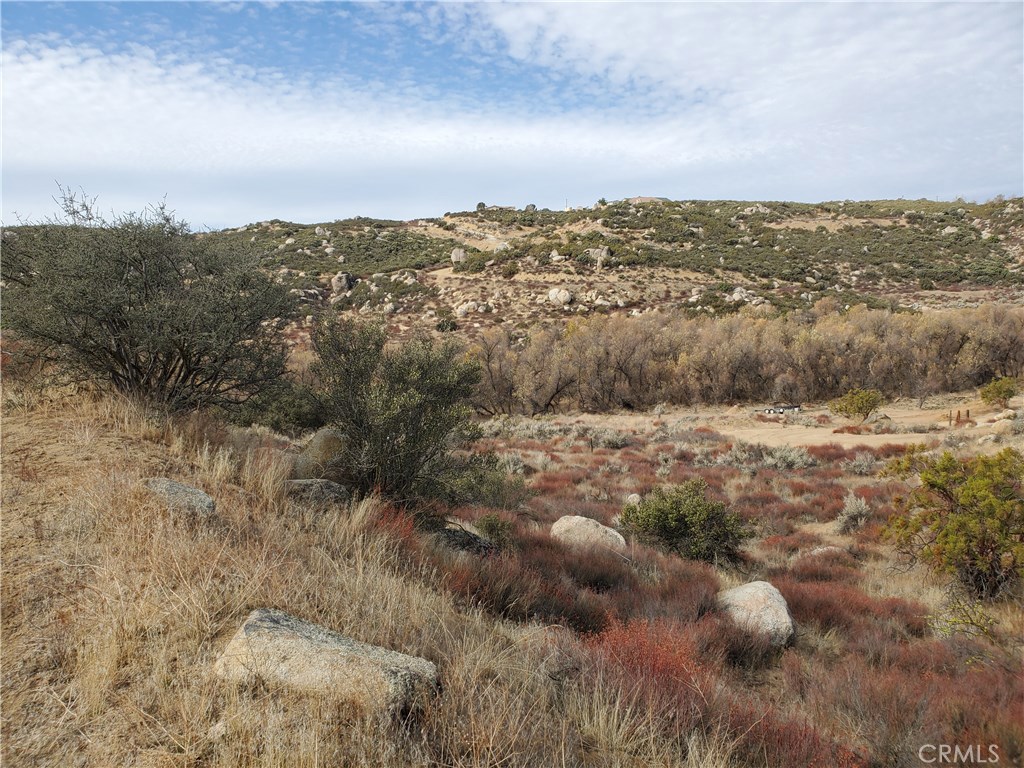 48775 Leaning Rock Court