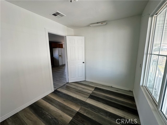 Image 13 of 32 For 1150 Kirby Street 72