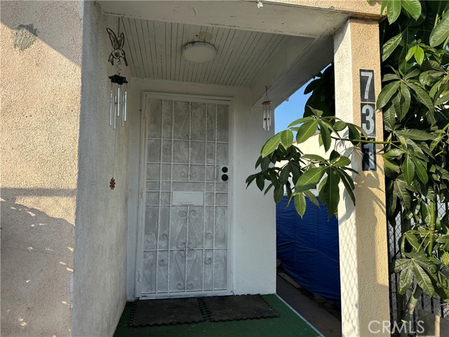 Detail Gallery Image 8 of 18 For 731 W 54th, Los Angeles,  CA 90037 - – Beds | – Baths