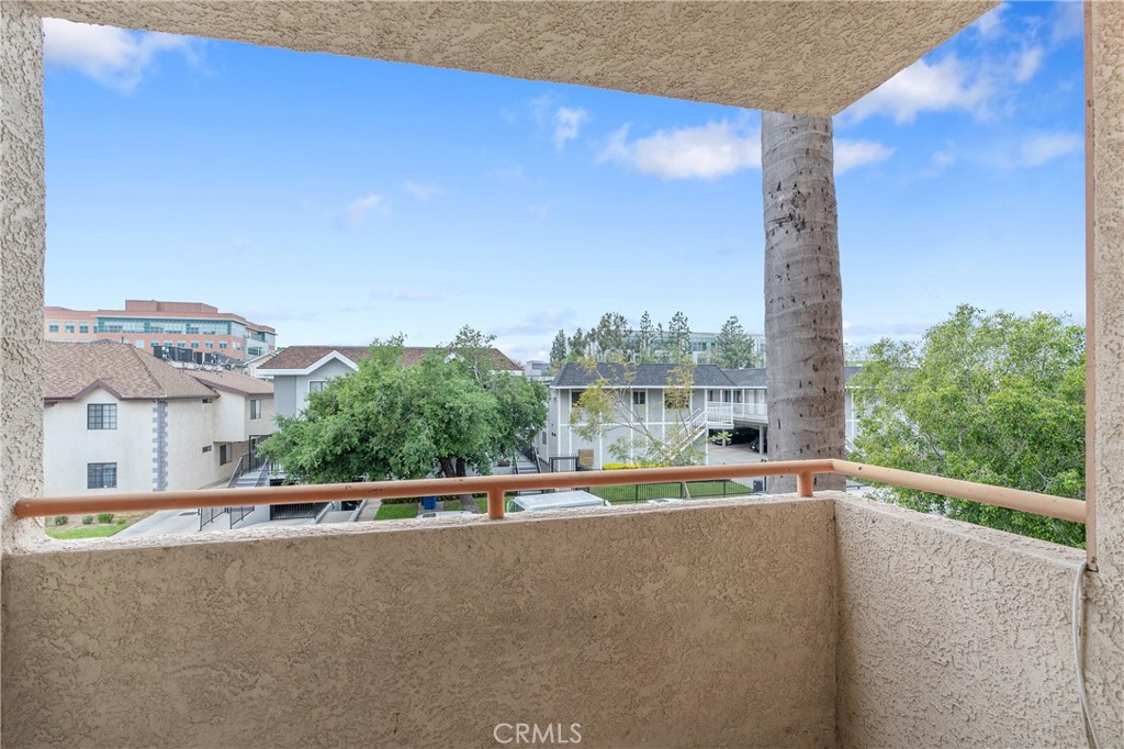 2310 N Fairview Street 210Burbank img 9