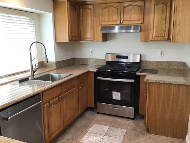 Detail Gallery Image 6 of 41 For 3676 Windstorm Way, Riverside,  CA 92503 - 3 Beds | 2/1 Baths