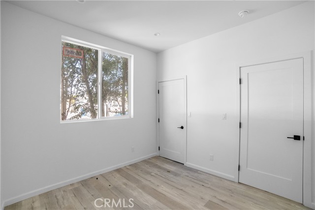 Detail Gallery Image 4 of 10 For 20538 Enadia Way, Winnetka,  CA 91306 - 4 Beds | 2 Baths