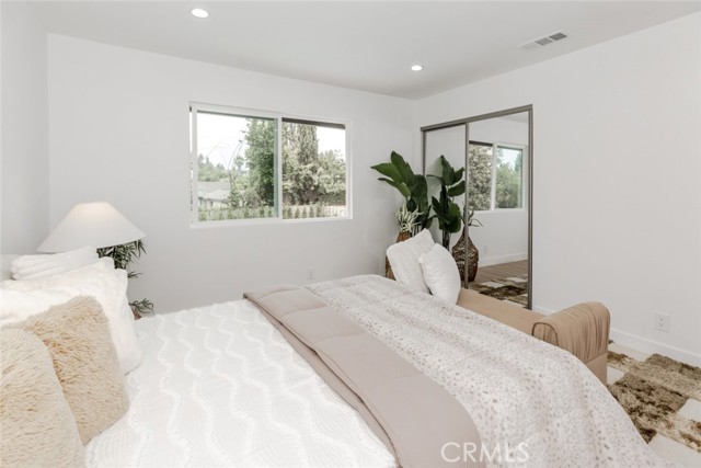 17101 Dearborn Street, Northridge CA: https://media.crmls.org/medias/24c602f2-9c1b-4c08-9e9f-97f14de54df0.jpg