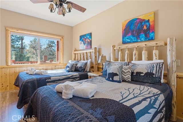 Detail Gallery Image 24 of 46 For 43628 Yosemite Dr, Big Bear Lake,  CA 92315 - 4 Beds | 3 Baths