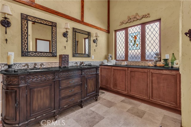 Detail Gallery Image 23 of 32 For 2554 W Avenue J14, Lancaster,  CA 93536 - 5 Beds | 3 Baths