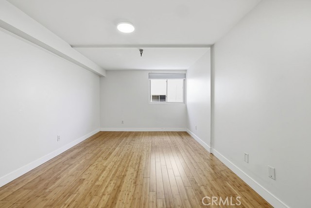 Detail Gallery Image 15 of 21 For 5143 Bakman, North Hollywood,  CA 91601 - 2 Beds | 2 Baths