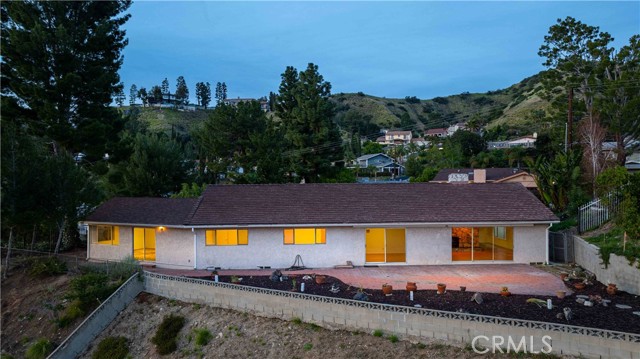 Detail Gallery Image 15 of 63 For 9960 Milburn, Sun Valley,  CA 91352 - 4 Beds | 2 Baths