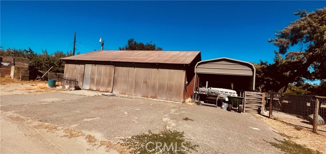 8484 Almond Avenue, Winton CA: https://media.crmls.org/medias/24c9dc71-67df-47c0-9757-419b1c727aa3.jpg