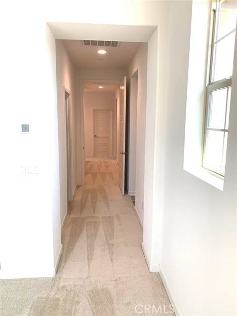 6938 Stonecrop Lane, Fontana CA: https://media.crmls.org/medias/24cabc4a-5f0b-4ecb-a43b-226773852798.jpg