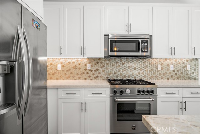 Detail Gallery Image 17 of 45 For 947 Aurora Ln, Costa Mesa,  CA 92626 - 3 Beds | 2/1 Baths