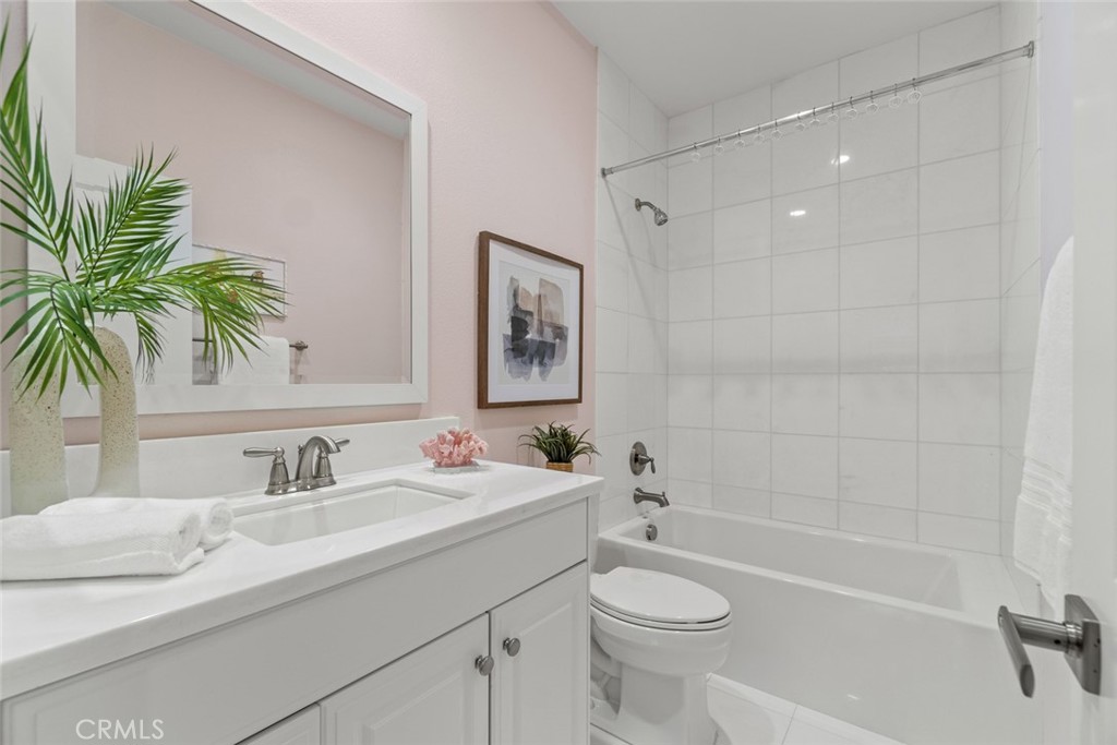 https://media.crmls.org/medias/24cc30e3-d040-464a-8f53-80d58698327a.jpg?preset=X-Large