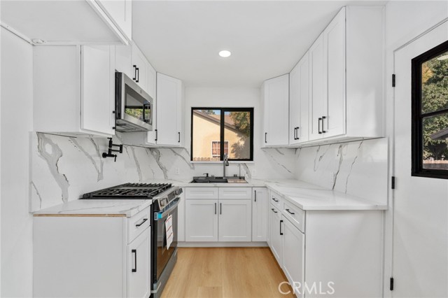 Detail Gallery Image 12 of 42 For 1433 Ashport St, Pomona,  CA 91768 - 3 Beds | 2 Baths