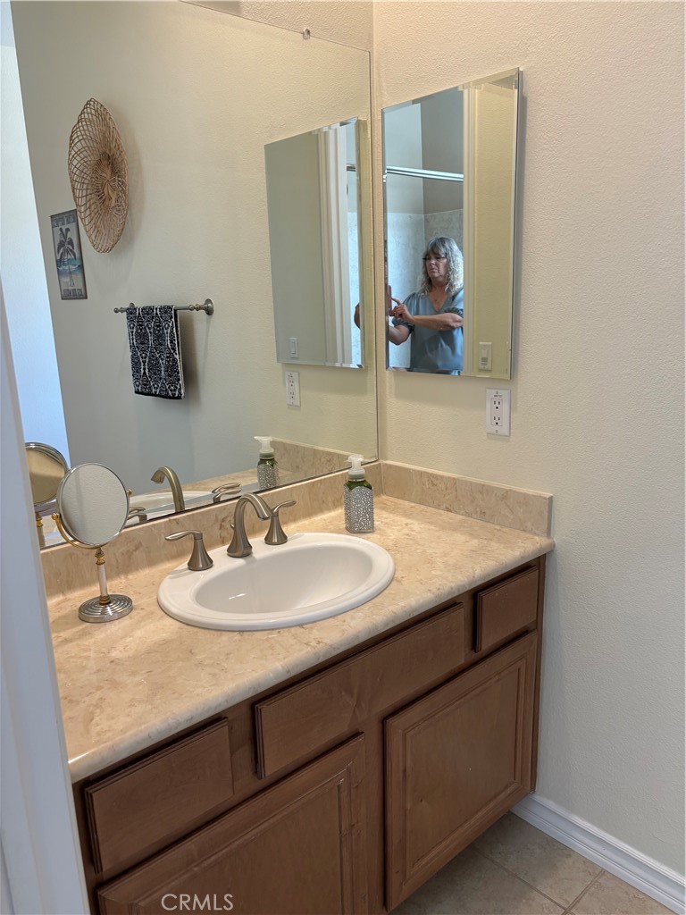 https://media.crmls.org/medias/24ccb848-0e23-4c33-ae55-5bafde82ad77.jpg?preset=X-Large