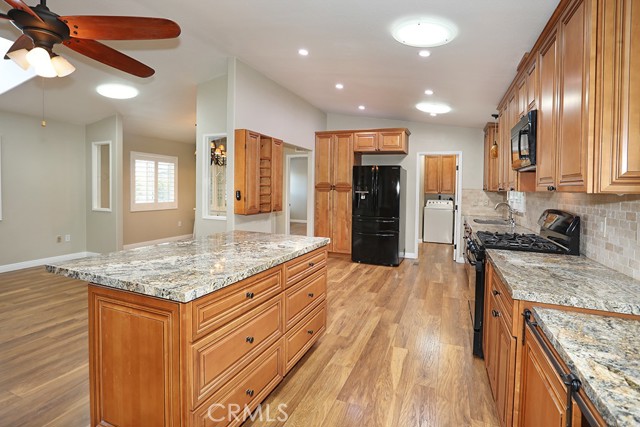 Detail Gallery Image 7 of 47 For 61 Saddleback Rd, Tustin,  CA 92780 - 3 Beds | 2 Baths