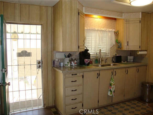 Detail Gallery Image 7 of 20 For 975 California St #100,  Calimesa,  CA 92320 - 2 Beds | 2 Baths