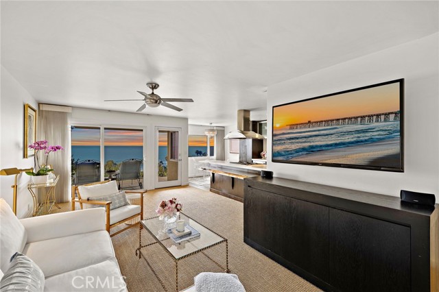 21702 Ocean Vista Drive, Laguna Beach CA: https://media.crmls.org/medias/24ce76d1-23bc-42f0-ad6f-cc248cf5c76c.jpg