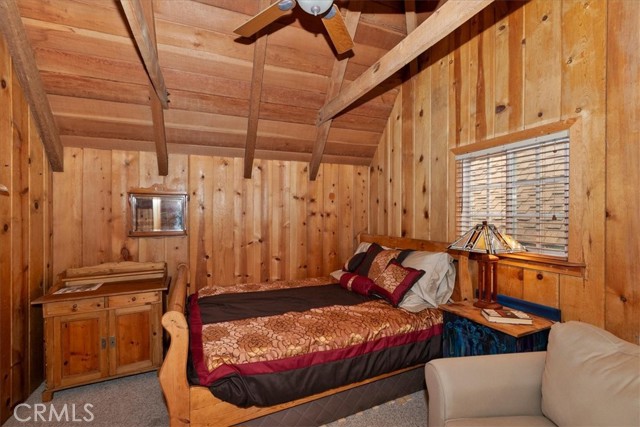 295 Sunset, Lake Arrowhead CA: https://media.crmls.org/medias/24ce8fb4-c420-4ee7-a497-9f767279300e.jpg