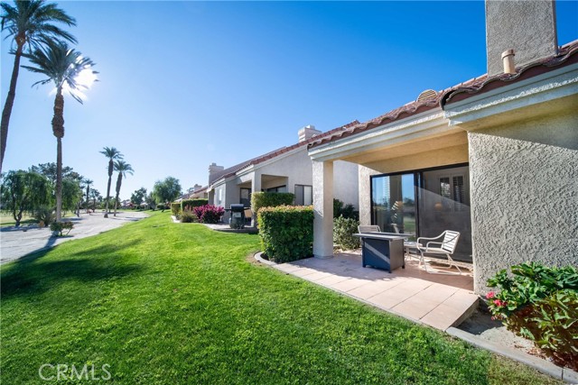 41981 Preston Trail, Palm Desert CA: https://media.crmls.org/medias/24cf4680-2439-4b2d-a409-81607c54e625.jpg