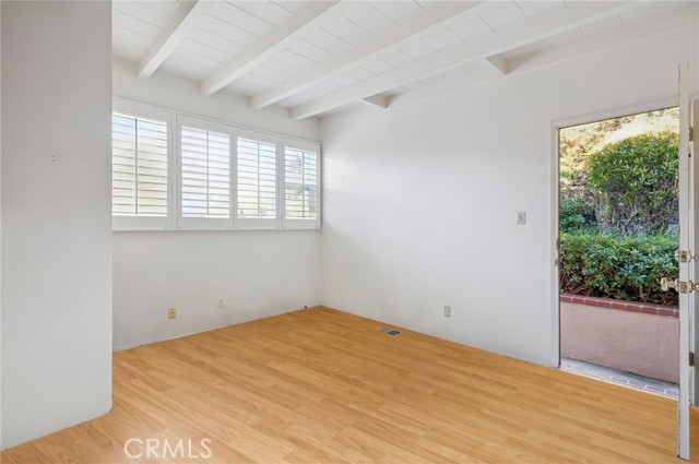 Detail Gallery Image 5 of 17 For 114 High Drive, Laguna Beach,  CA 92651 - – Beds | – Baths