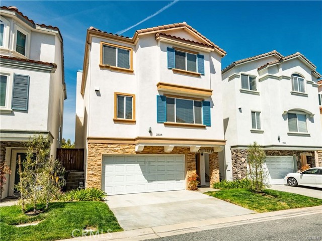 2528 Plaza Del Amo