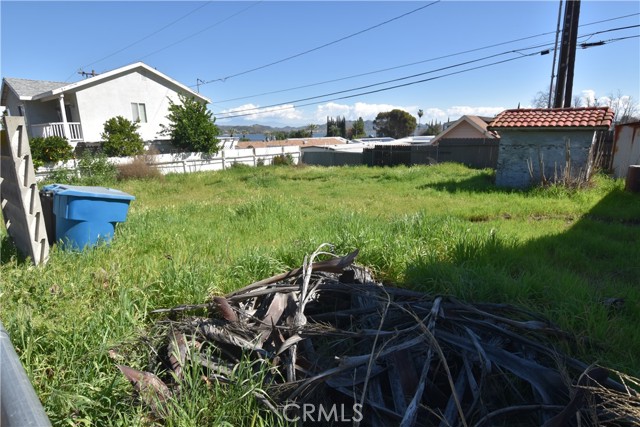 Detail Gallery Image 5 of 10 For 32976 Oleander, Lake Elsinore,  CA 92530 - 3 Beds | 1 Baths