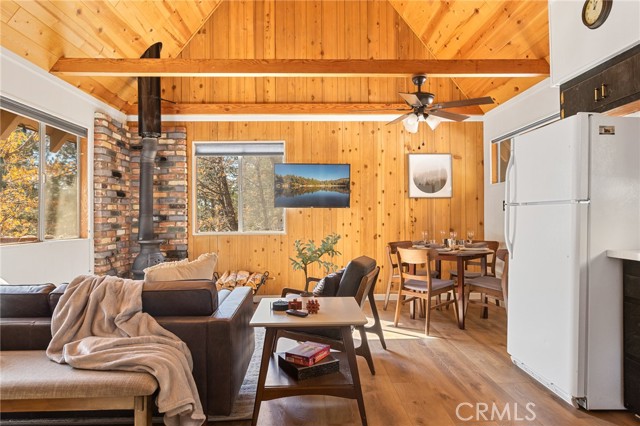 Detail Gallery Image 10 of 28 For 32903 Canyon Dr, Green Valley Lake,  CA 92341 - 2 Beds | 1 Baths