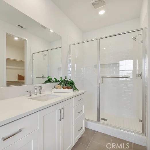 Detail Gallery Image 26 of 41 For 24339 Calle La Roca, Valencia,  CA 91354 - 4 Beds | 4/1 Baths