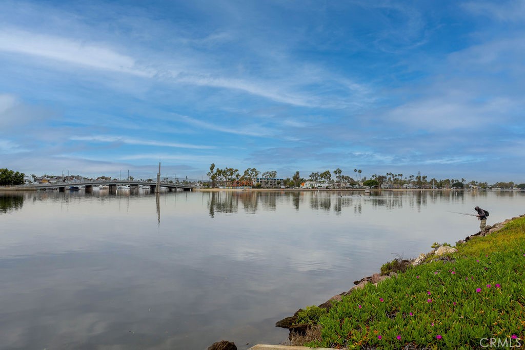 https://media.crmls.org/medias/24d0ea7c-9796-4838-8f2c-d03e4807d34a.jpg?preset=X-Large