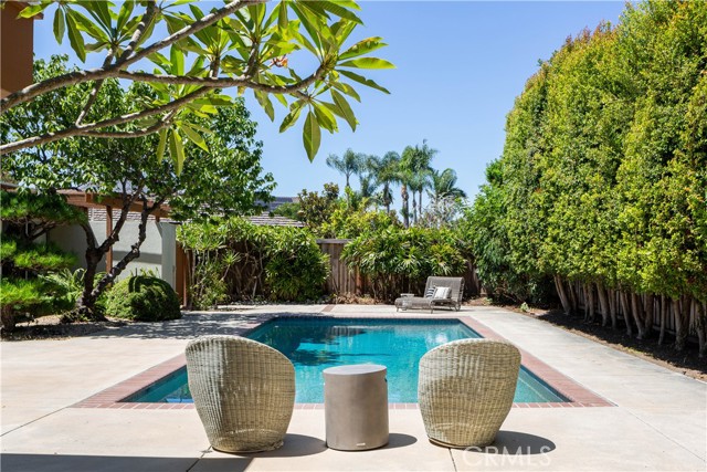 1878 Tahiti Drive, Costa Mesa CA: https://media.crmls.org/medias/24d0f49f-0173-487a-a170-a3cc244097dd.jpg