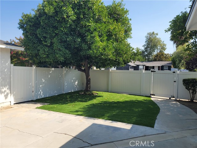 Detail Gallery Image 14 of 21 For 6362 Darby Ave, Tarzana,  CA 91335 - 3 Beds | 2 Baths