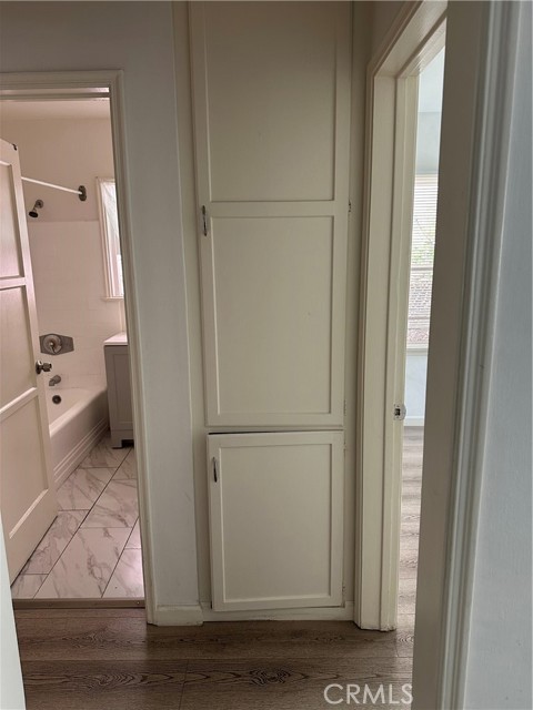 Detail Gallery Image 9 of 13 For 429 E Valencia, Burbank,  CA 91501 - 1 Beds | 1 Baths
