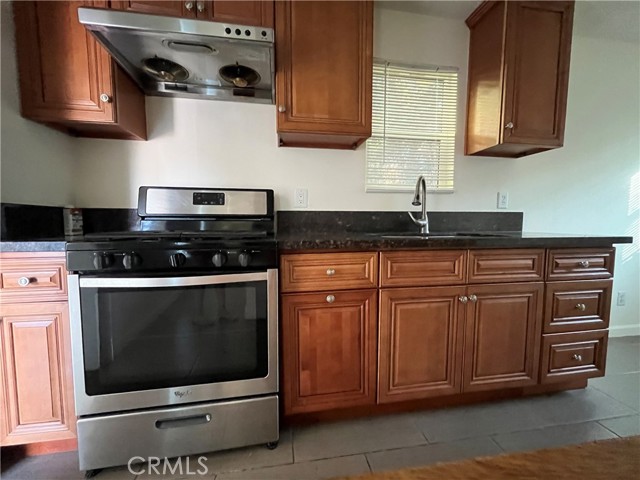 Detail Gallery Image 11 of 17 For 1716 Glen Ave, Pasadena,  CA 91103 - 2 Beds | 1 Baths