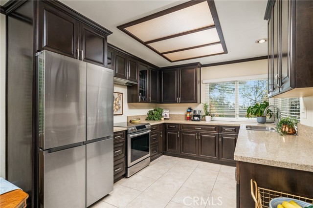 Detail Gallery Image 13 of 50 For 378 E Radcliffe Dr, Claremont,  CA 91711 - 4 Beds | 2 Baths